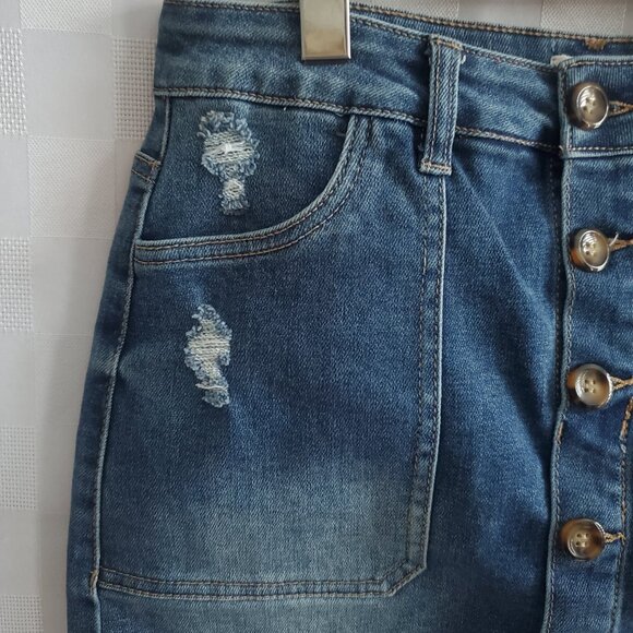Women's size 6 denim mini skirt button down front pockets distressed style faded - Picture 5 of 6